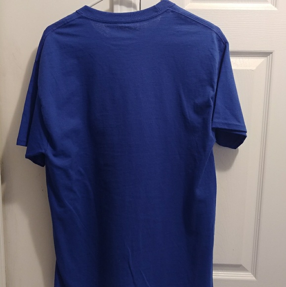 Florida Gators 2017 Outback Bowl Champions Blue T-shirt. Mens’s Size medium. - Picture 3 of 4